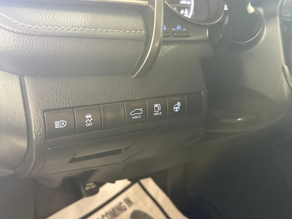 Used 2024 Toyota Camry SE FWD image 19