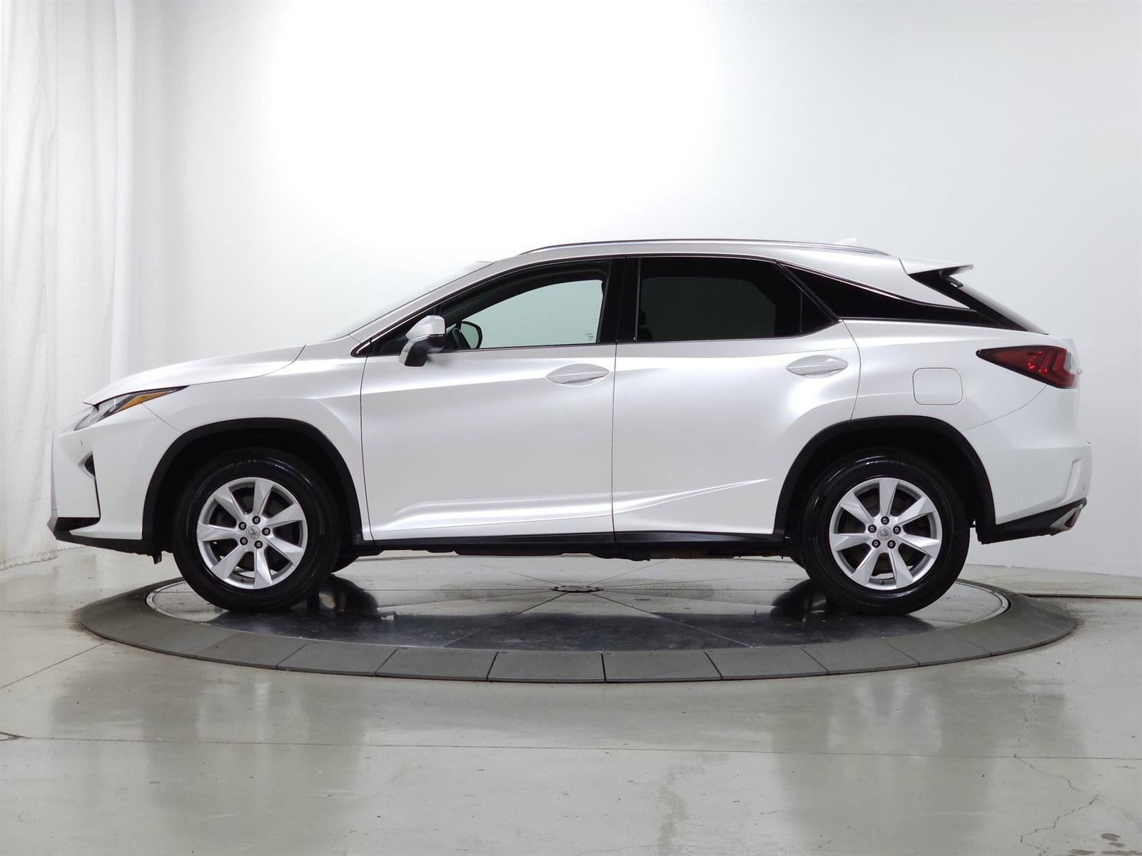 Used 2017 Lexus RX 350 AWD image 4