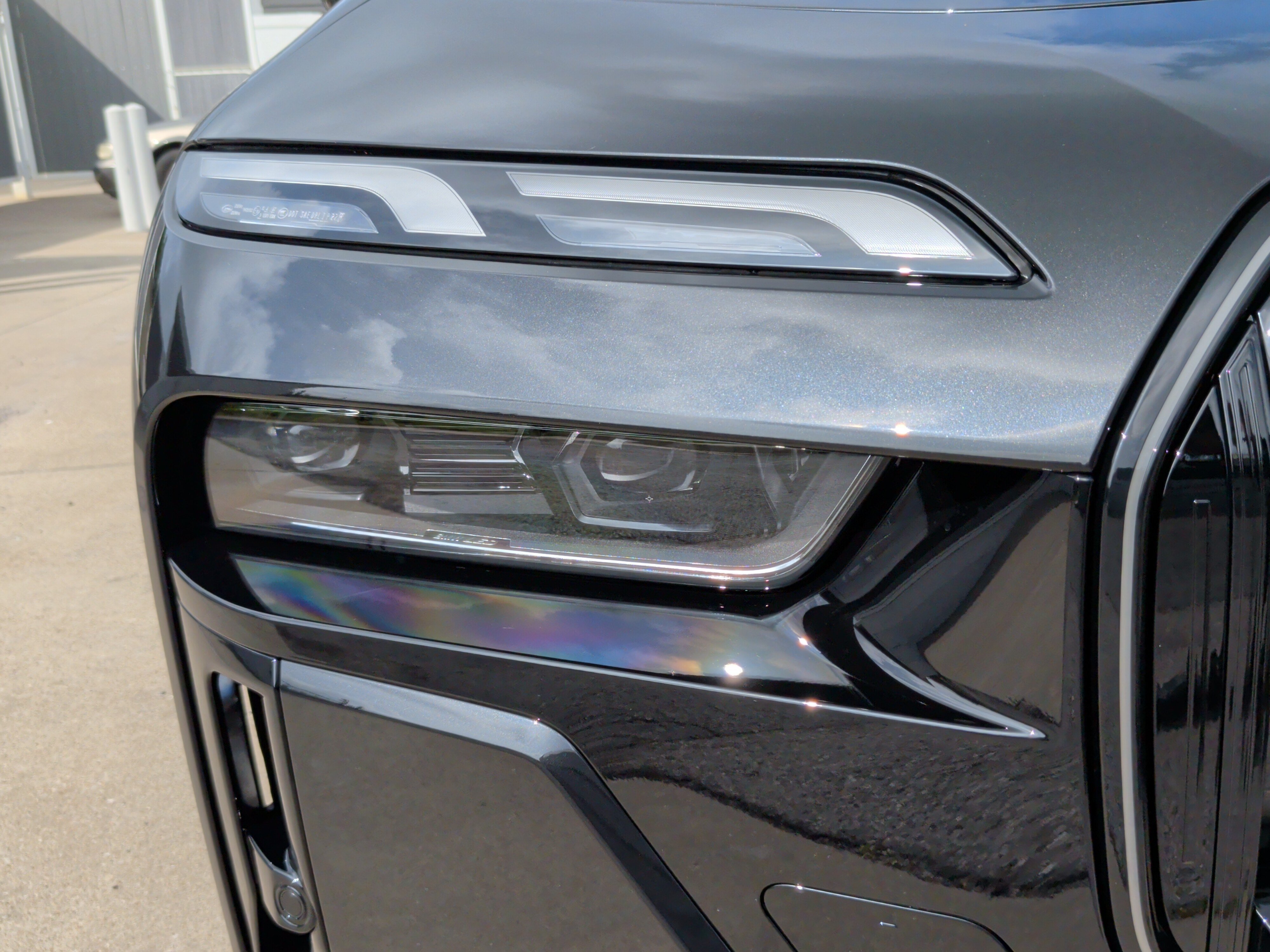 New 2026 BMW 740i w/ Premium Package RWD image 3