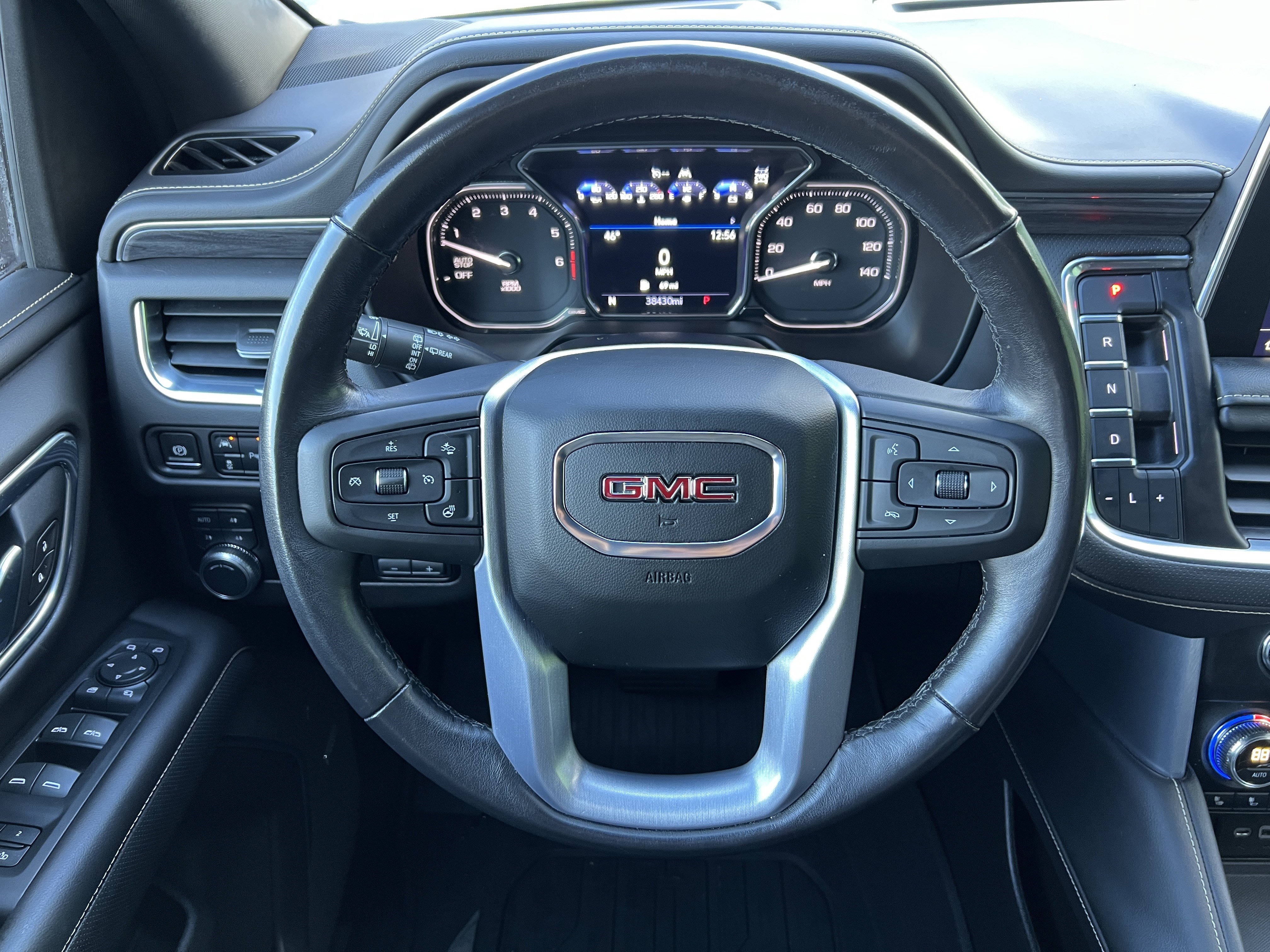 Certified 2021 GMC Yukon SLT w/ SLT Luxury Plus Package image 30