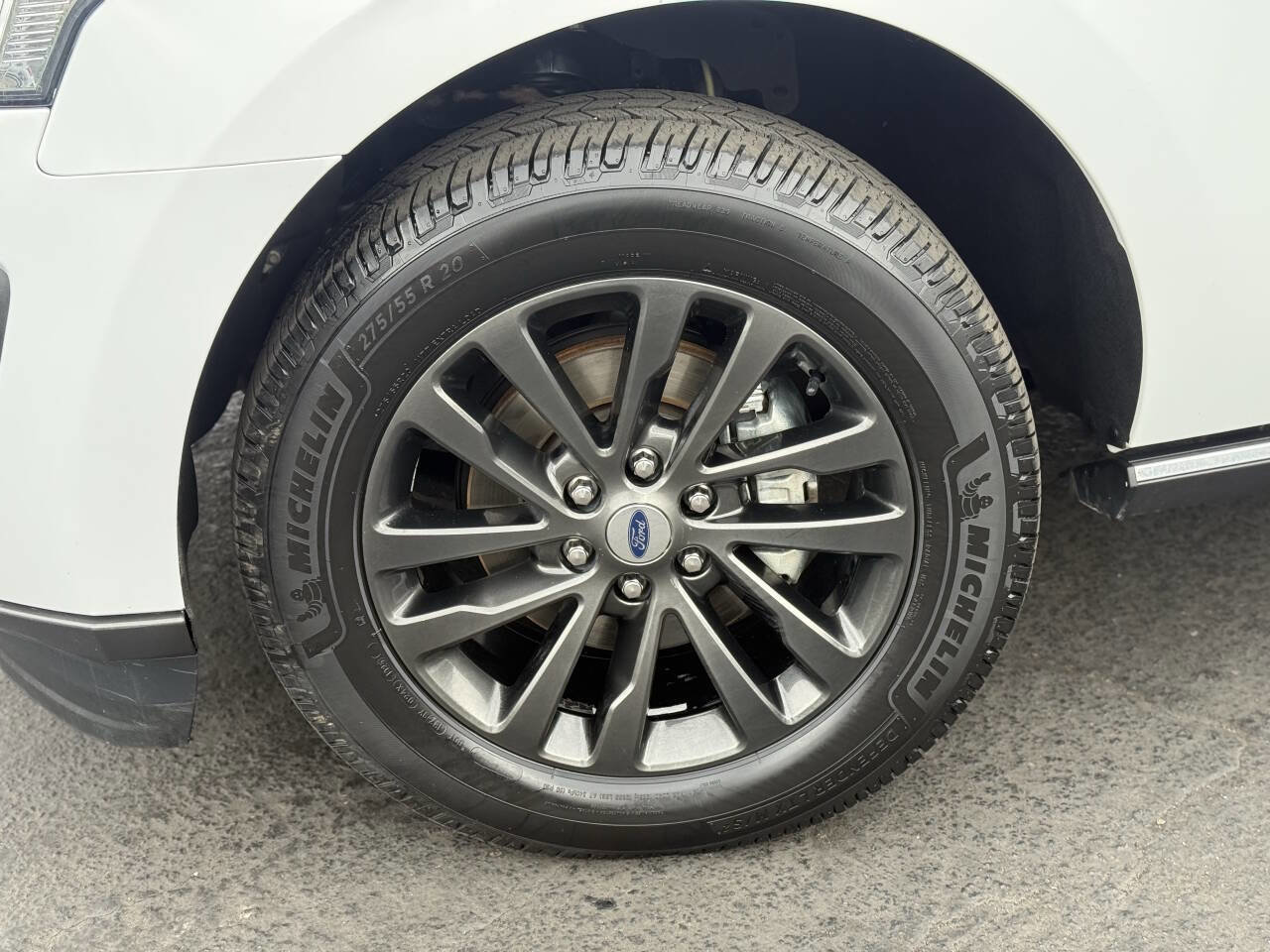 Used 2020 Ford Expedition Limited image 4