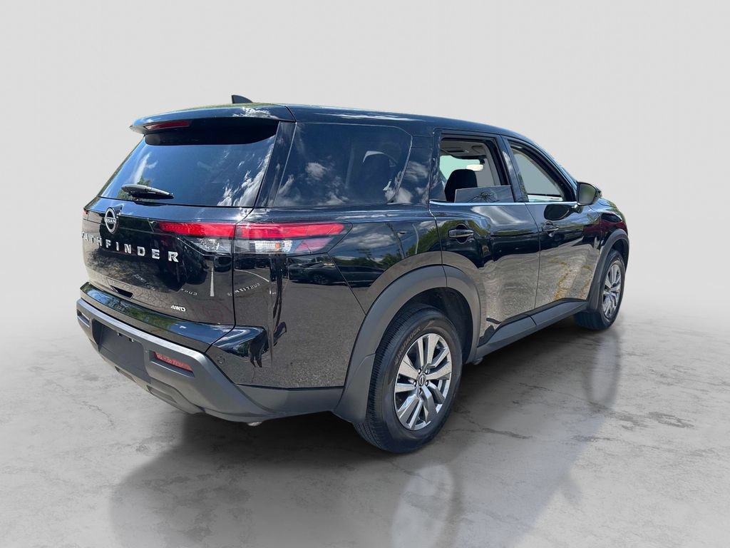 Used 2025 Nissan Pathfinder S AWD/4WD image 7