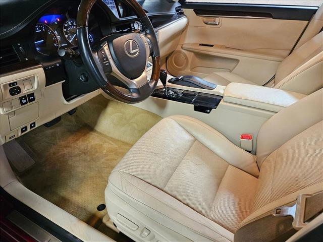 Used 2013 Lexus ES 350 w/ Luxury Pkg image 9