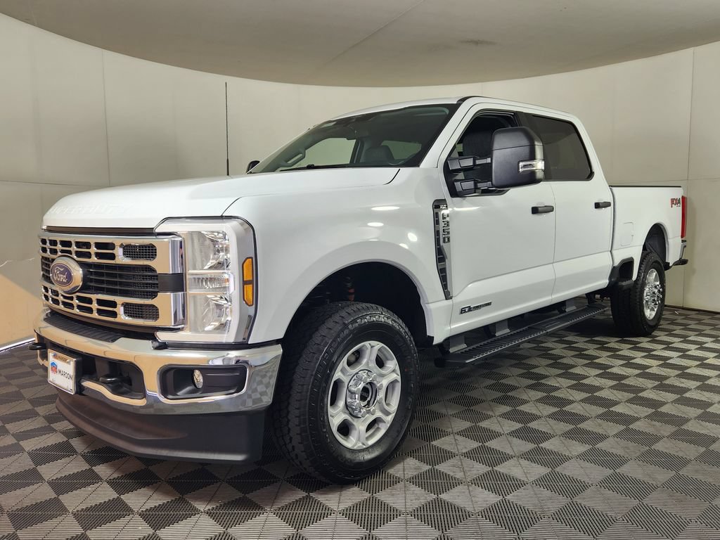 New 2026 Ford F350 XLT w/ FX4 Off-Road Package AWD/4WD image 3