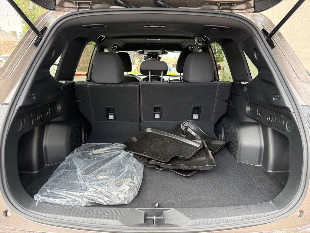 Certified 2025 Subaru Forester Premium AWD/4WD image 27