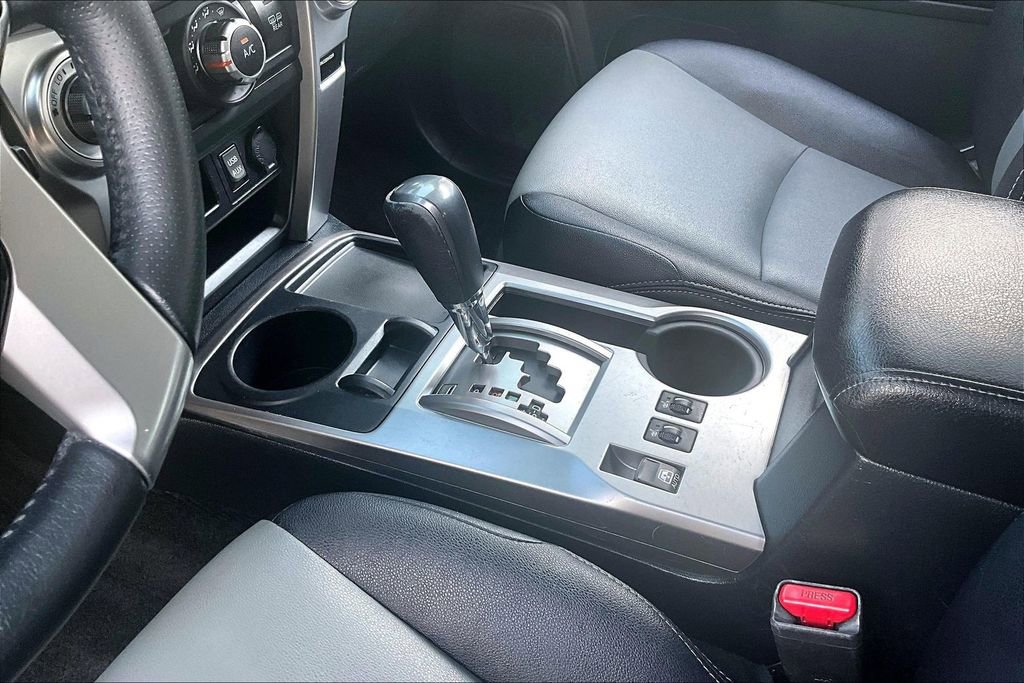 Used 2018 Toyota 4Runner SR5 Premium image 19