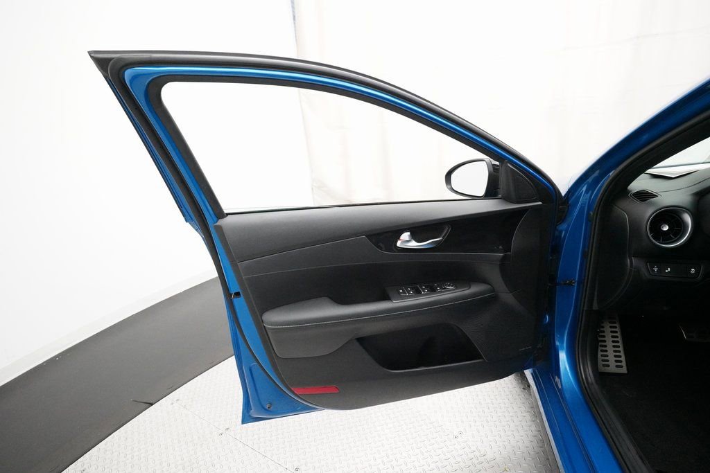 Used 2024 Kia Forte GT-Line w/ GT-Line Premium Package image 27