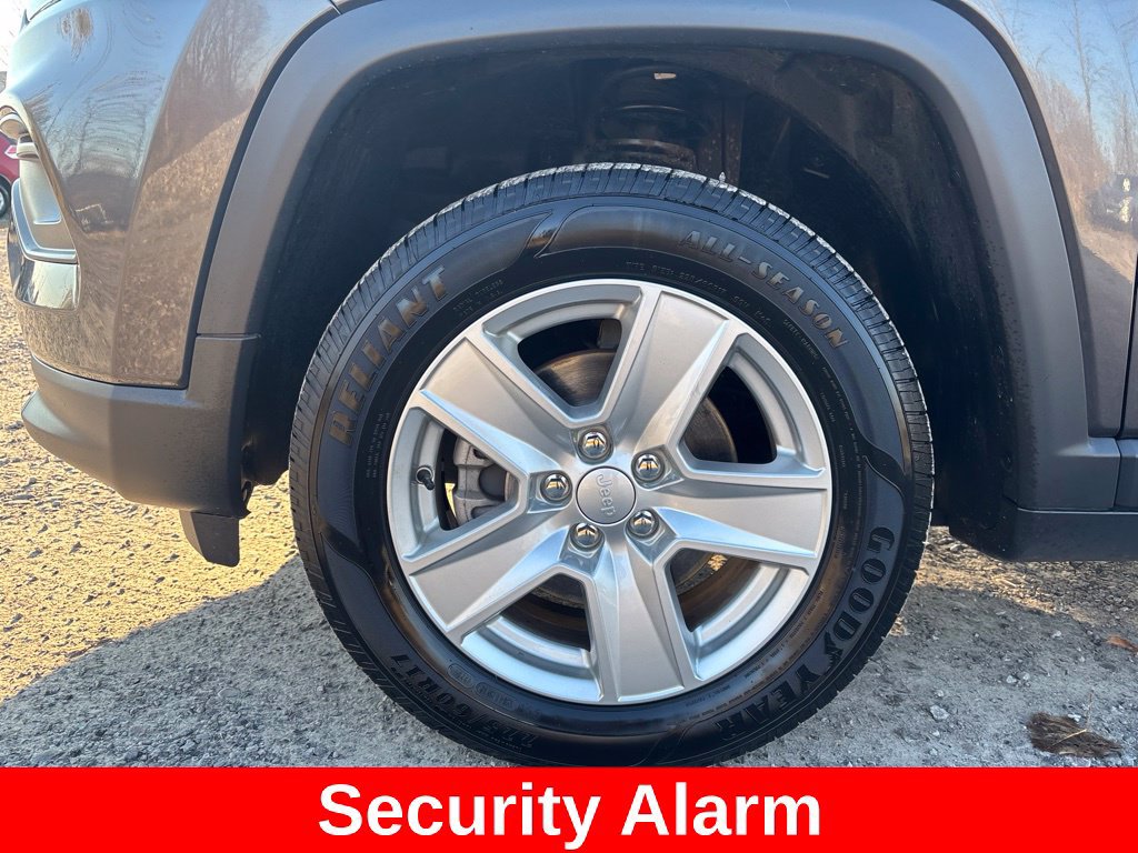 Used 2022 Jeep Compass Latitude w/ Convenience Group AWD/4WD image 9
