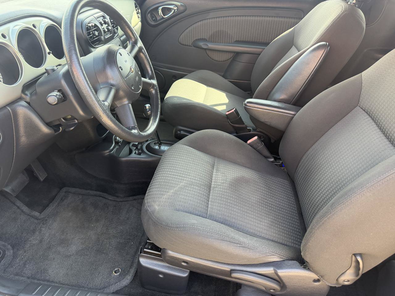 Used 2005 Chrysler PT Cruiser Touring FWD image 15