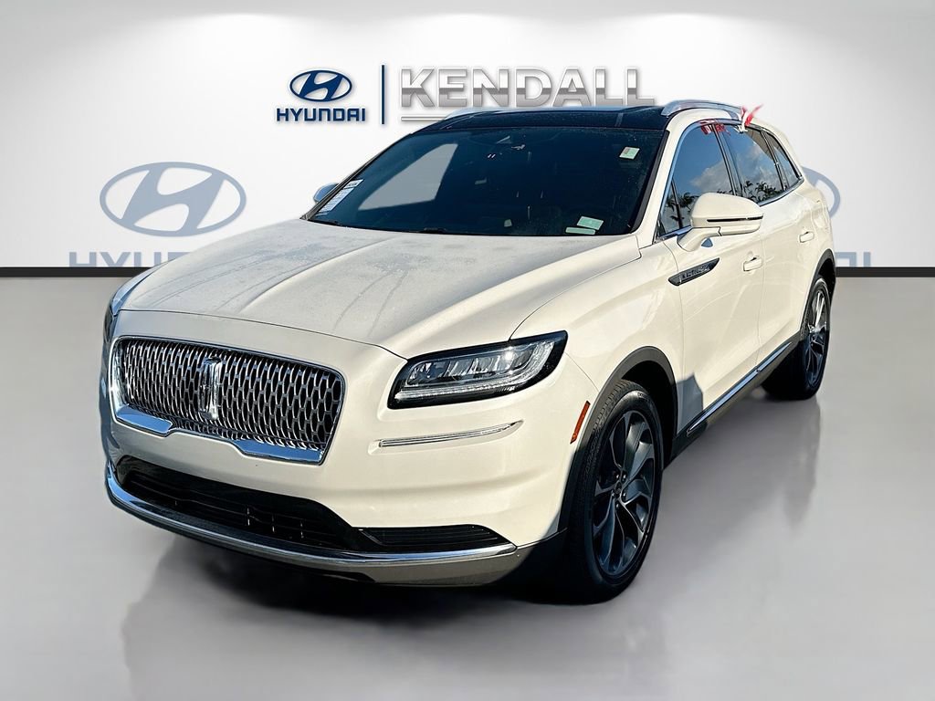 Used 2022 Lincoln Nautilus Reserve w/ Luxury Package image 3