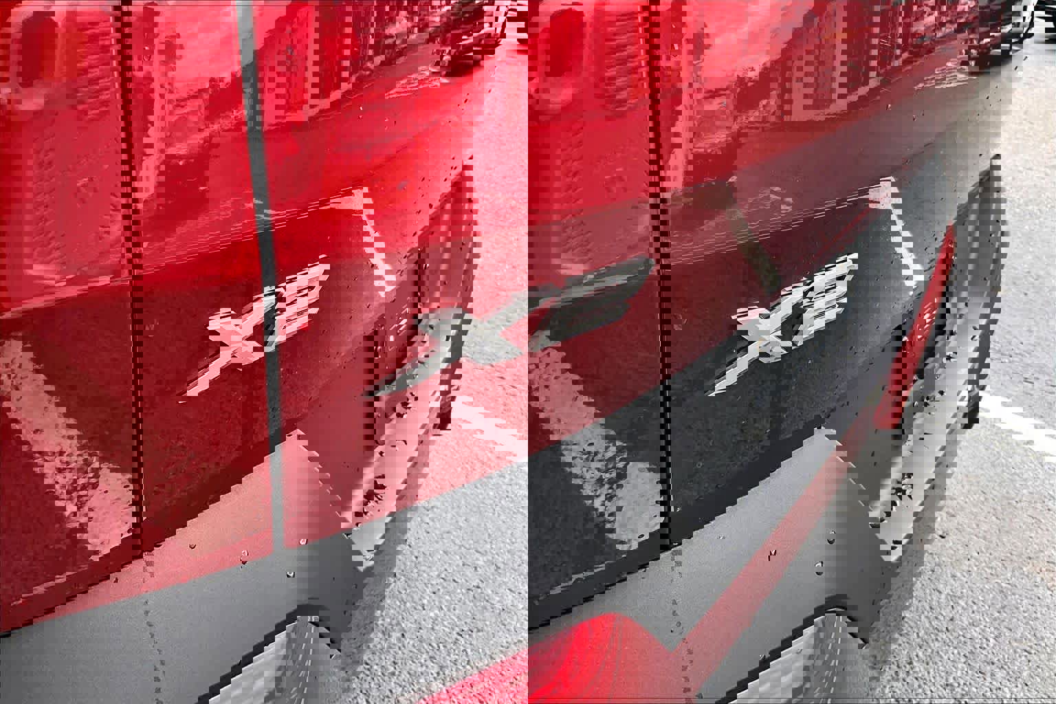 Certified 2025 BMW X2 xDrive28i w/ Premium Package image 9