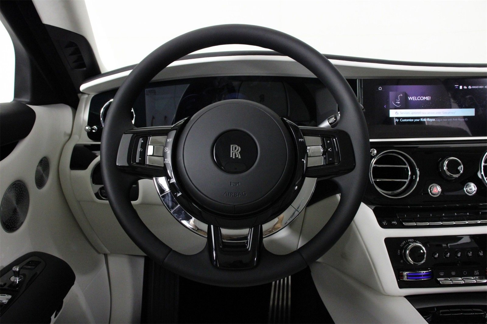 New 2025 Rolls-Royce Ghost image 6