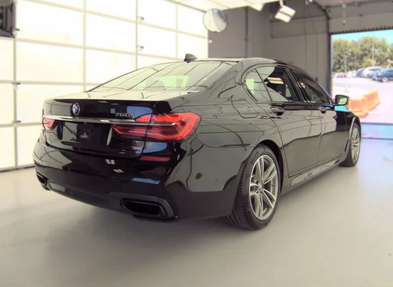 Used 2017 BMW 750i xDrive AWD/4WD image 2