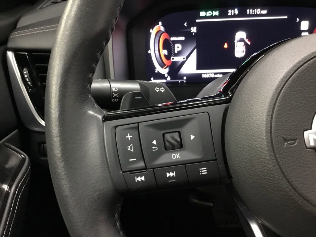 Used 2024 Nissan Rogue SL w/ SL Premium Package image 37