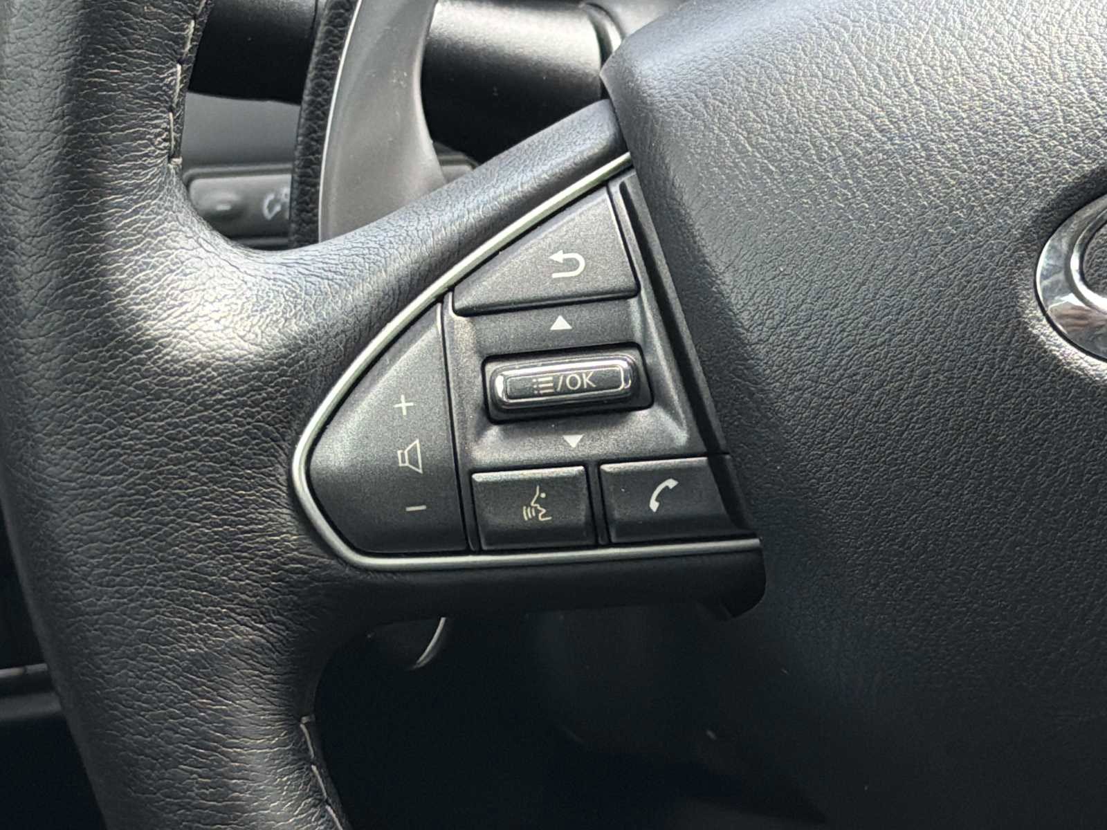 Used 2016 INFINITI Q50 Sport AWD/4WD image 19