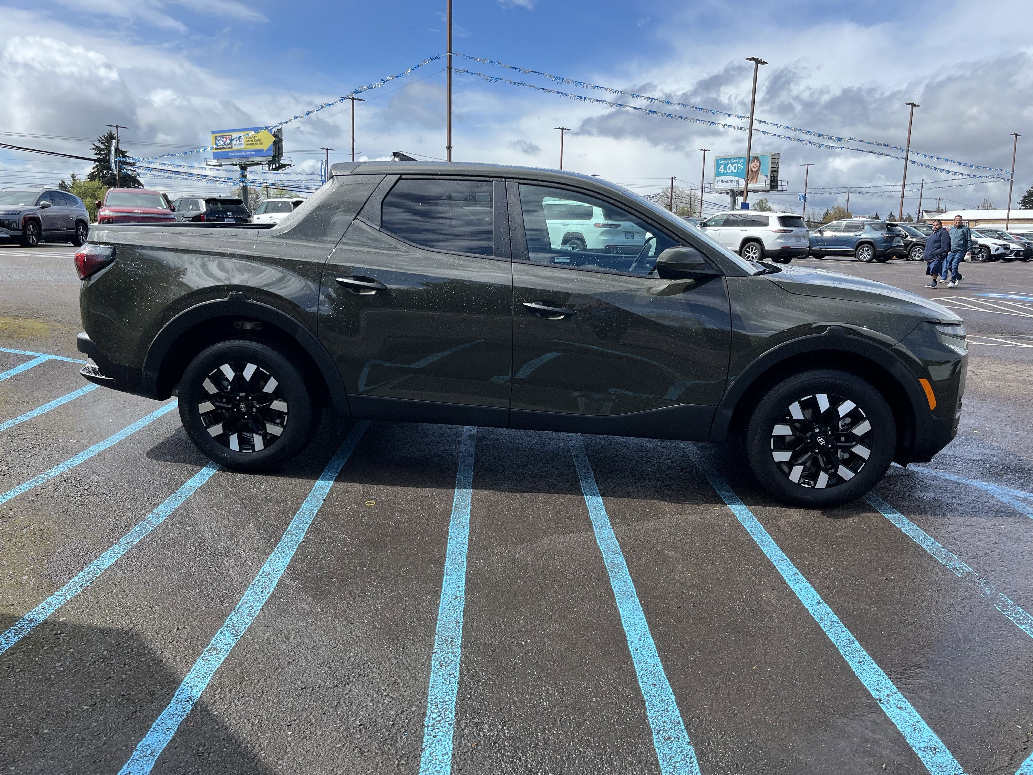 Certified 2025 Hyundai Santa Cruz SE image 6