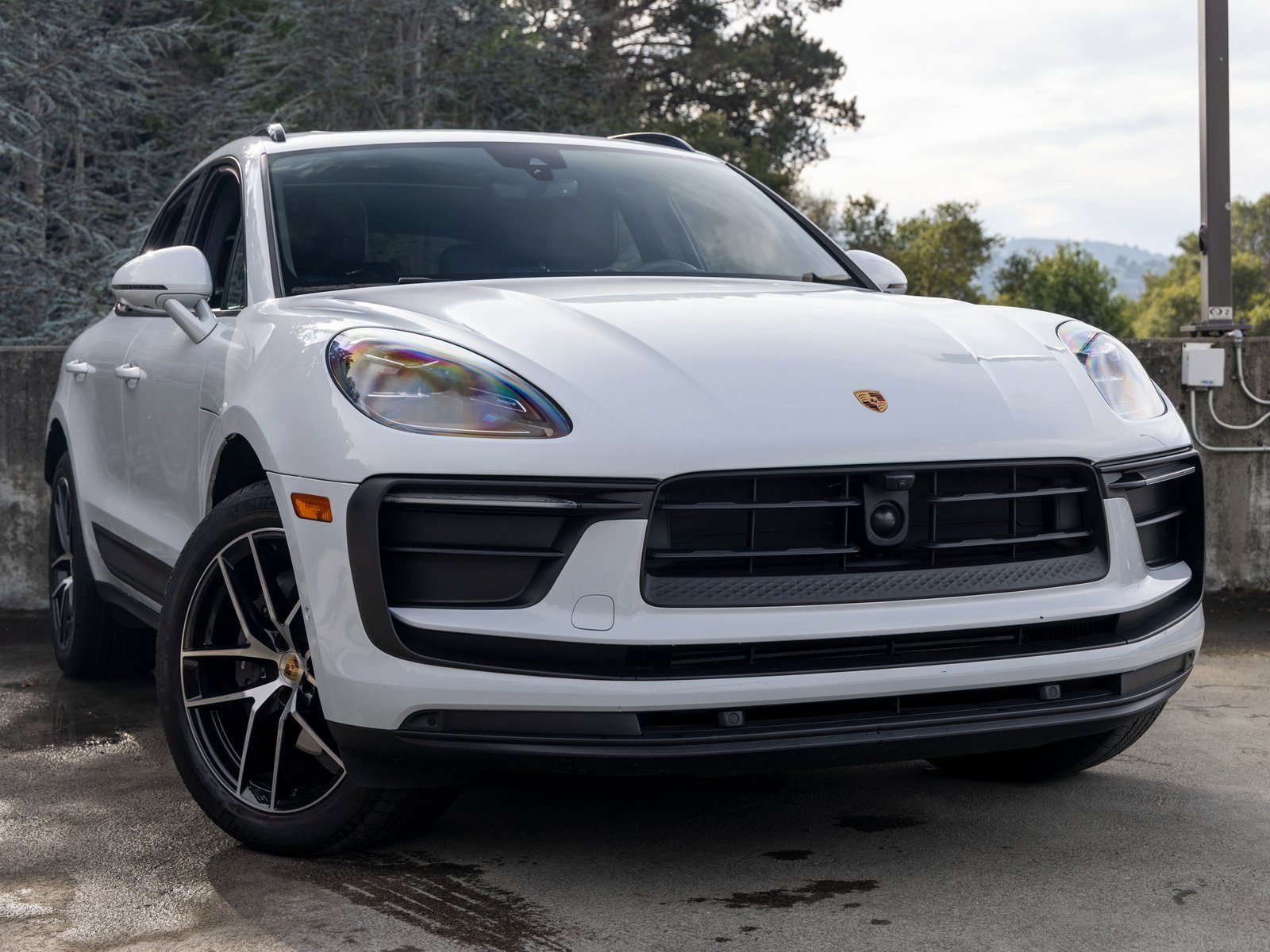 Certified 2023 Porsche Macan image 9