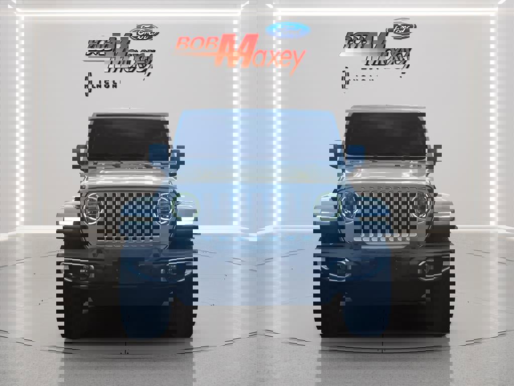 Used 2018 Jeep Wrangler Unlimited Sahara image 2