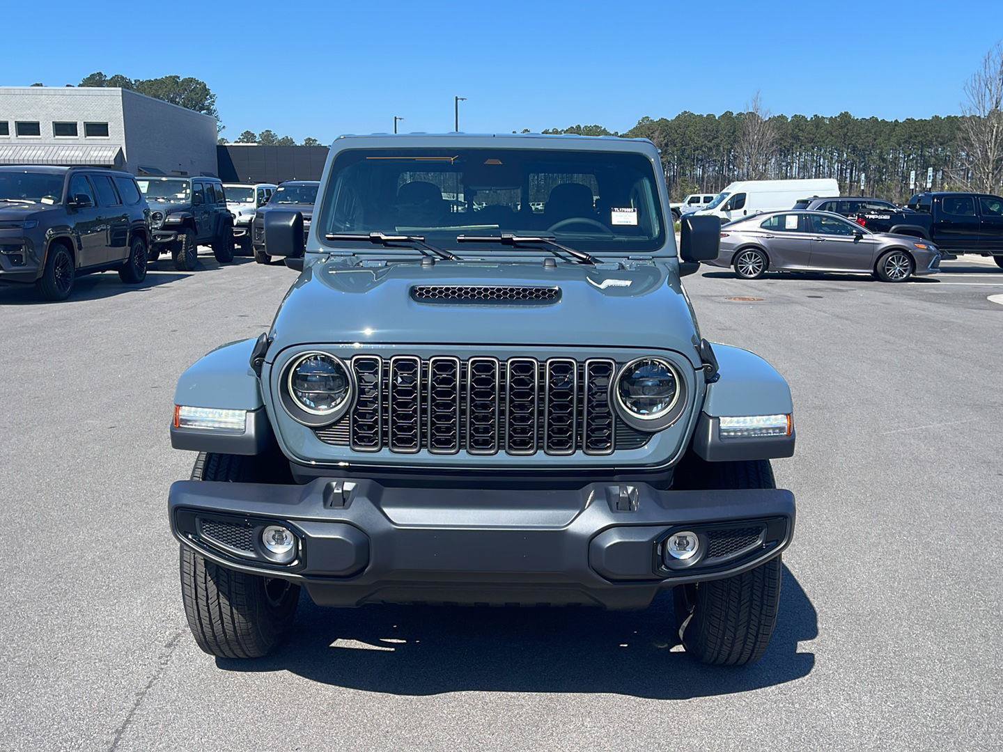 New 2026 Jeep Gladiator Sport AWD/4WD image 2