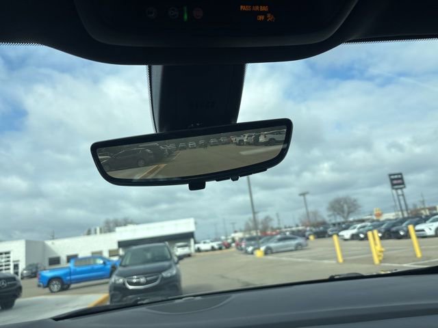 Used 2023 Buick Enclave Avenir w/ Avenir Technology Package image 23