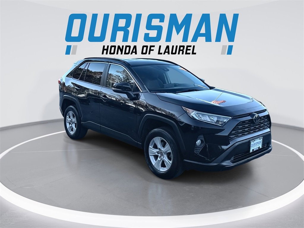 Used 2021 Toyota RAV4 XLE image 2