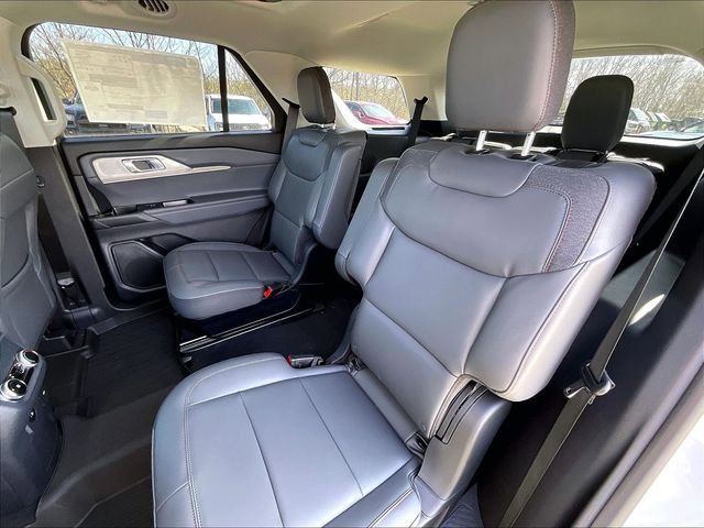 New 2026 Ford Explorer Active w/ Active Comfort Package AWD/4WD image 15