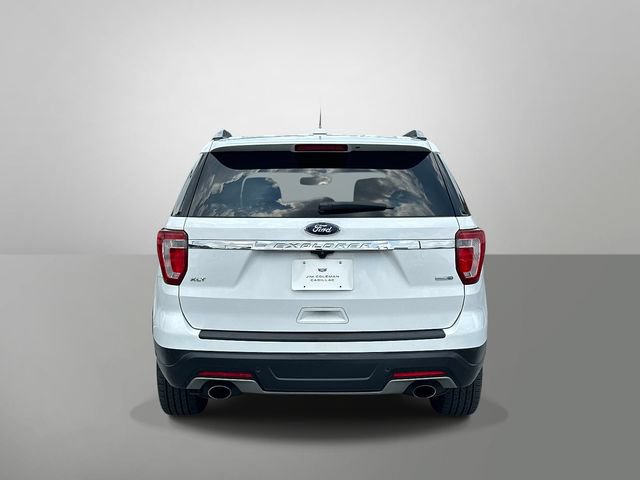 Used 2019 Ford Explorer XLT w/ Equipment Group 202A AWD/4WD image 25