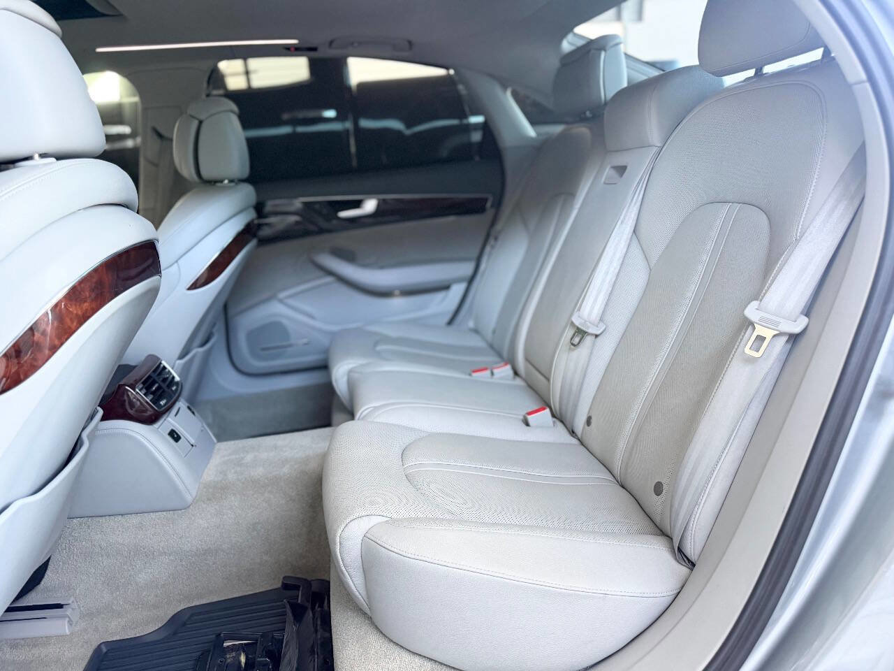 Used 2012 Audi A8 L 4.2 image 14