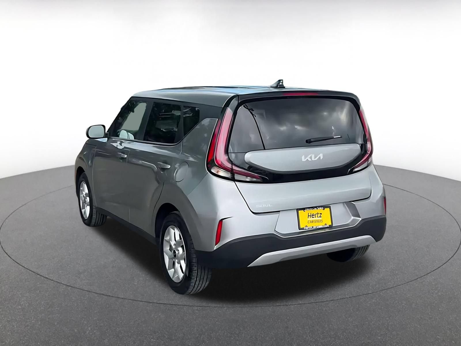Used 2025 Kia Soul LX w/ LX Technology Package FWD image 11