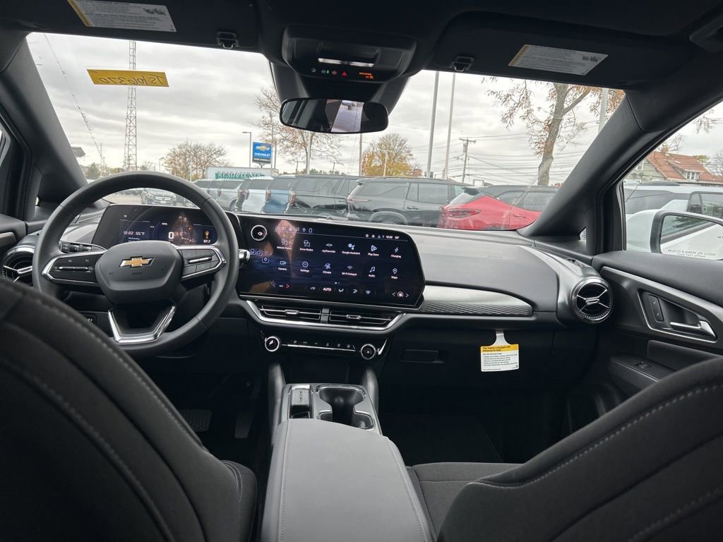 New 2026 Chevrolet Equinox EV LT image 25