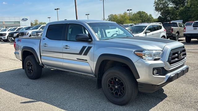 Used 2023 Toyota Tacoma SR5 AWD/4WD image 25