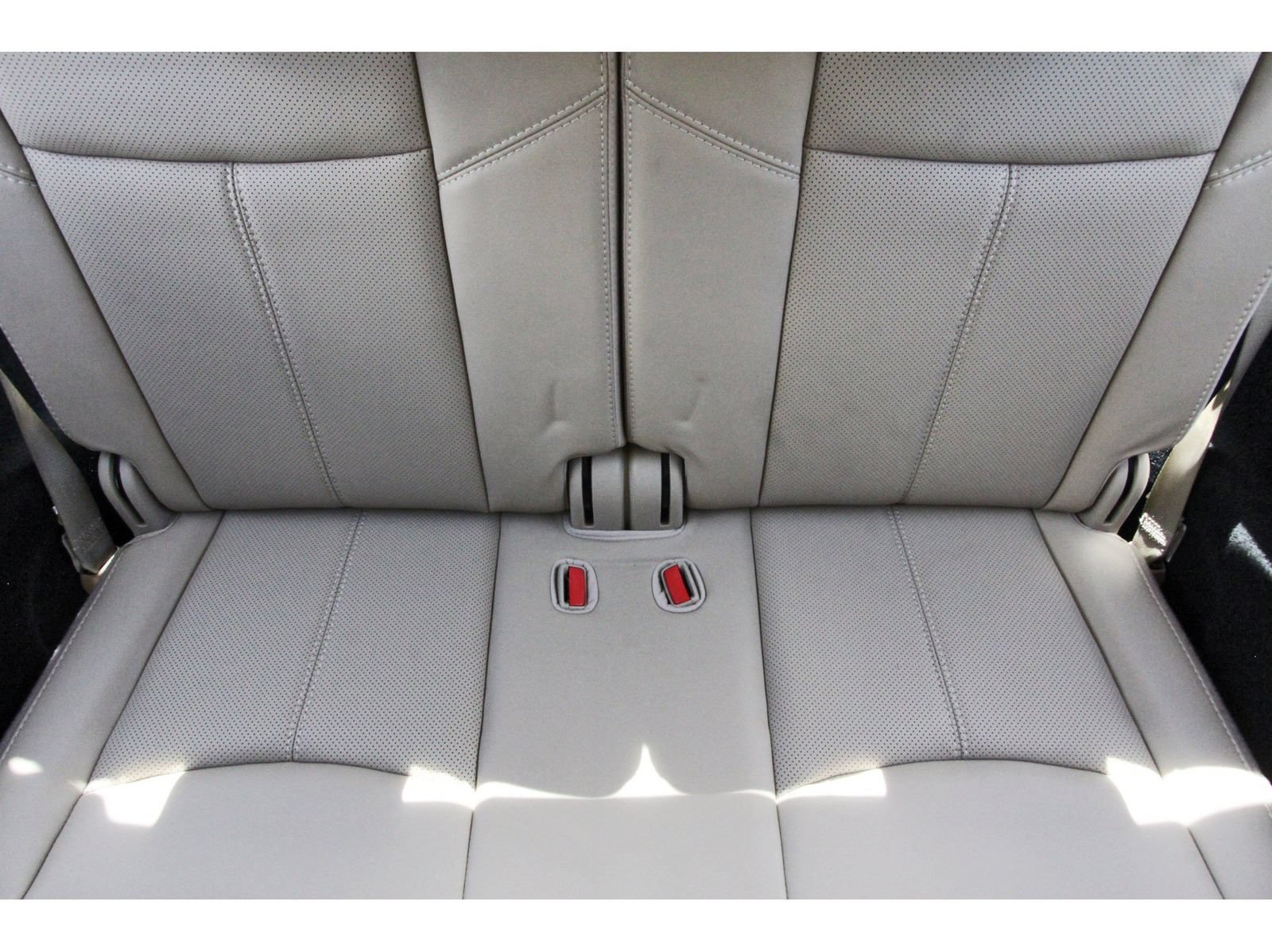Used 2019 Nissan Pathfinder Platinum FWD image 15