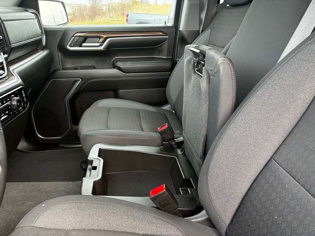 Used 2024 Chevrolet Silverado 1500 LT image 31