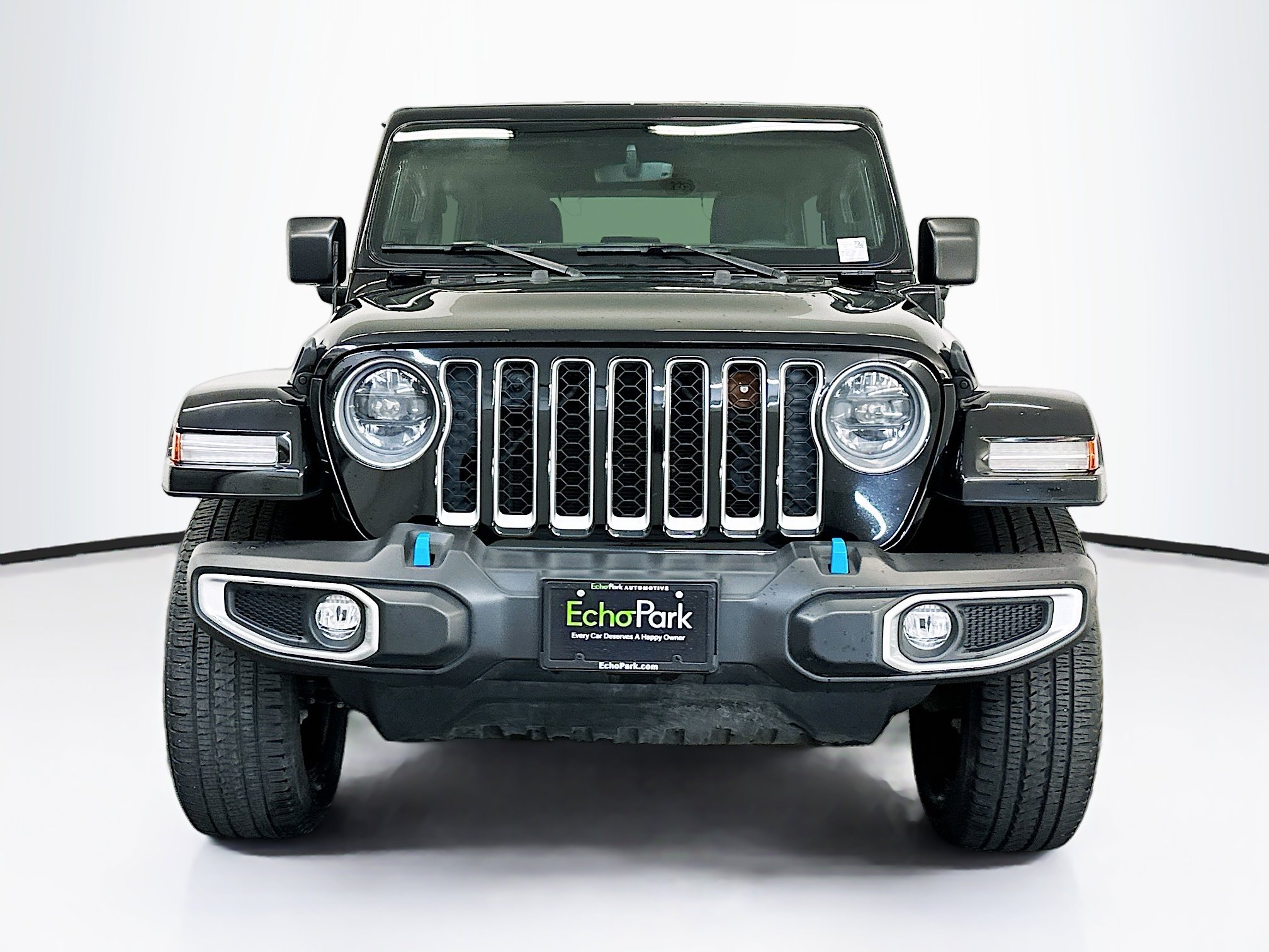 Used 2023 Jeep Wrangler Sahara image 2