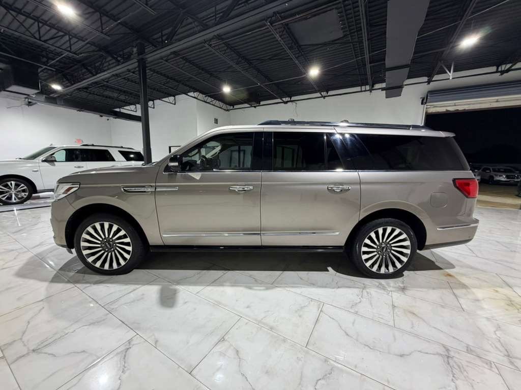 Used 2019 Lincoln Navigator L Reserve w/ Cargo Package image 5