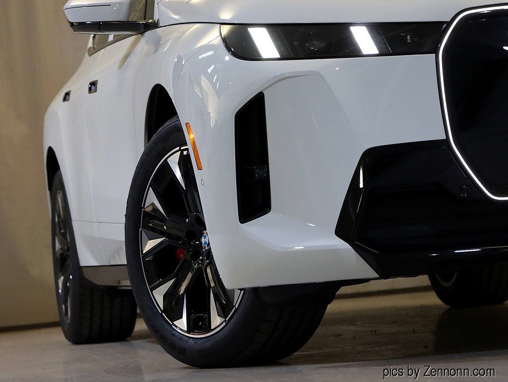 Used 2026 BMW iX xDrive60 w/ M Sport Package image 3