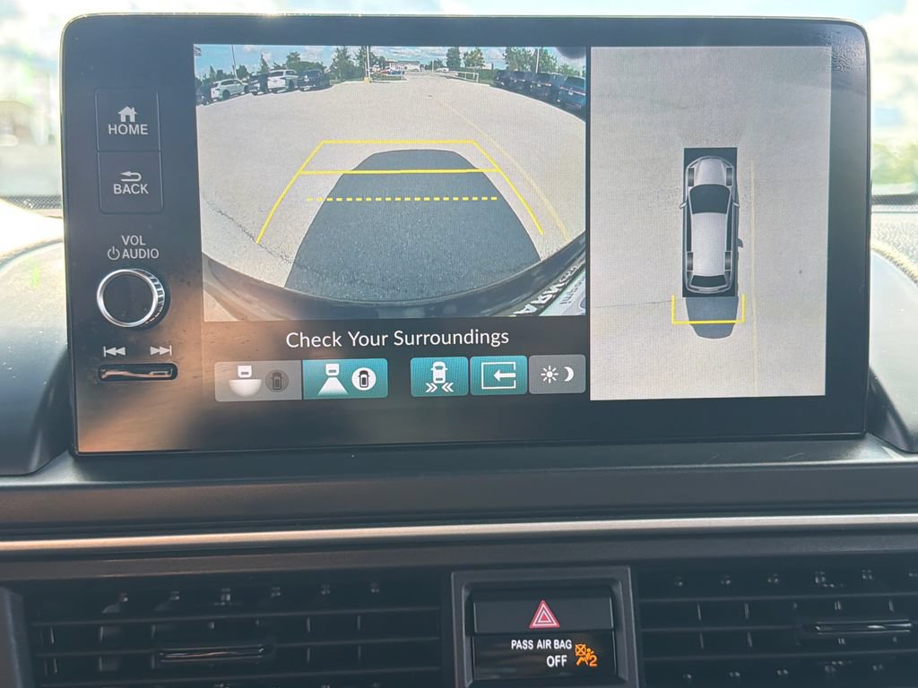 Used 2025 Honda Pilot Black Edition image 18