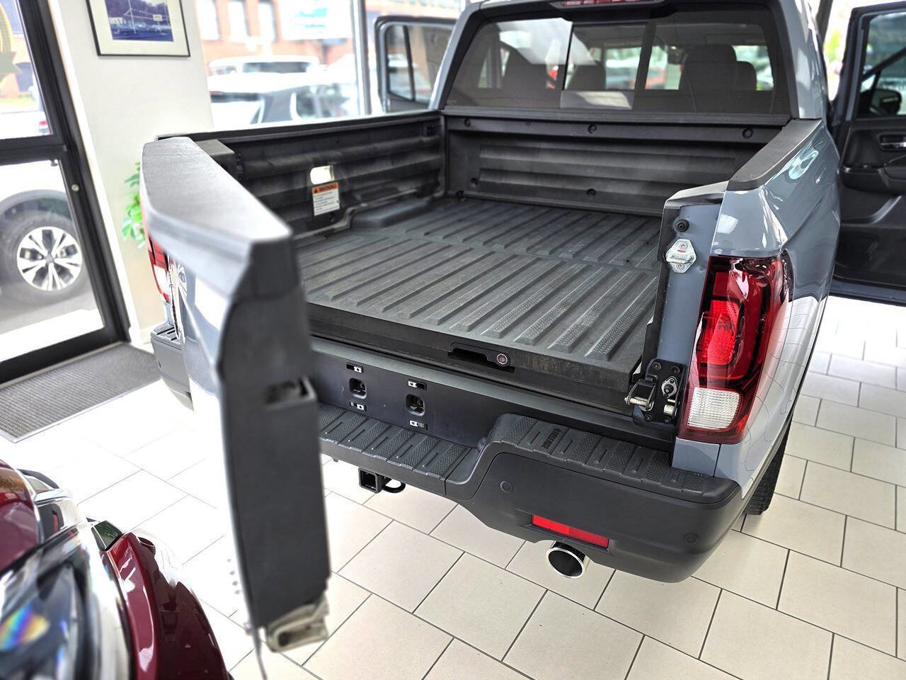 Used 2023 Honda Ridgeline RTL-E image 16