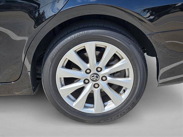 Used 2020 Toyota Camry LE FWD image 18