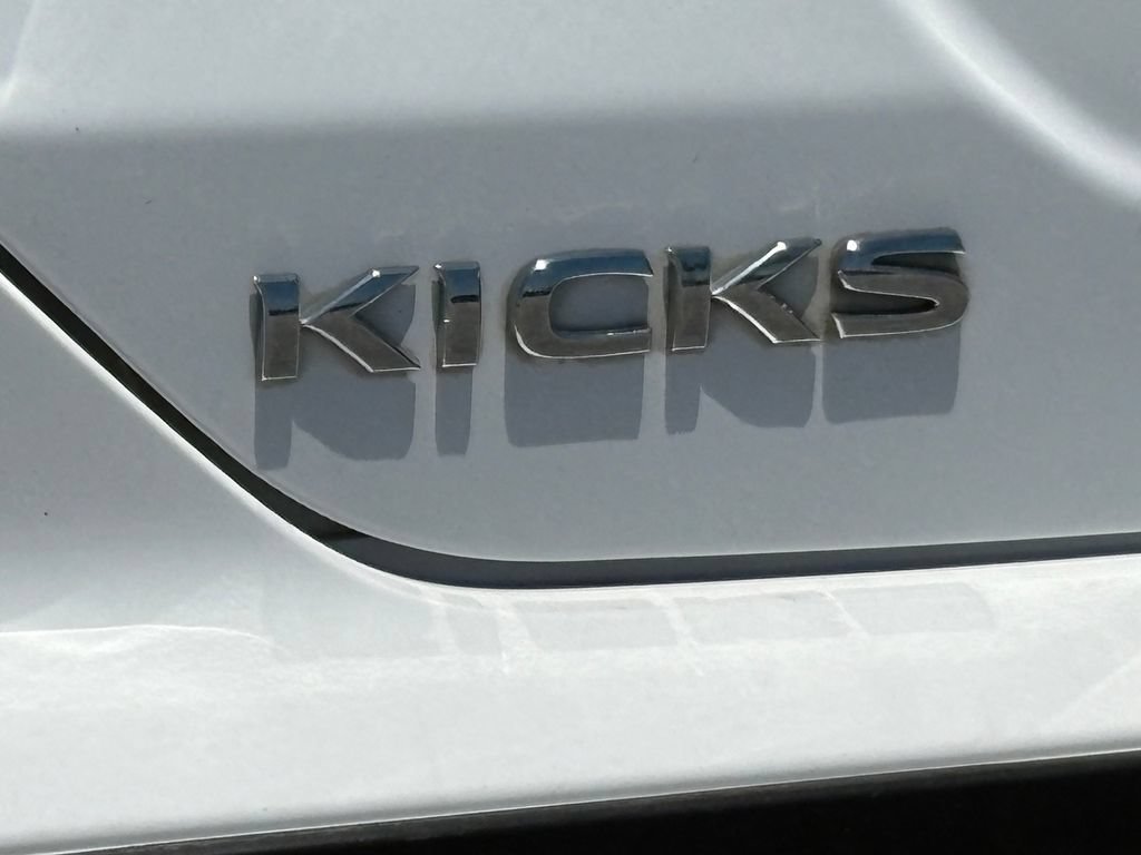 Used 2023 Nissan Kicks SV FWD image 31