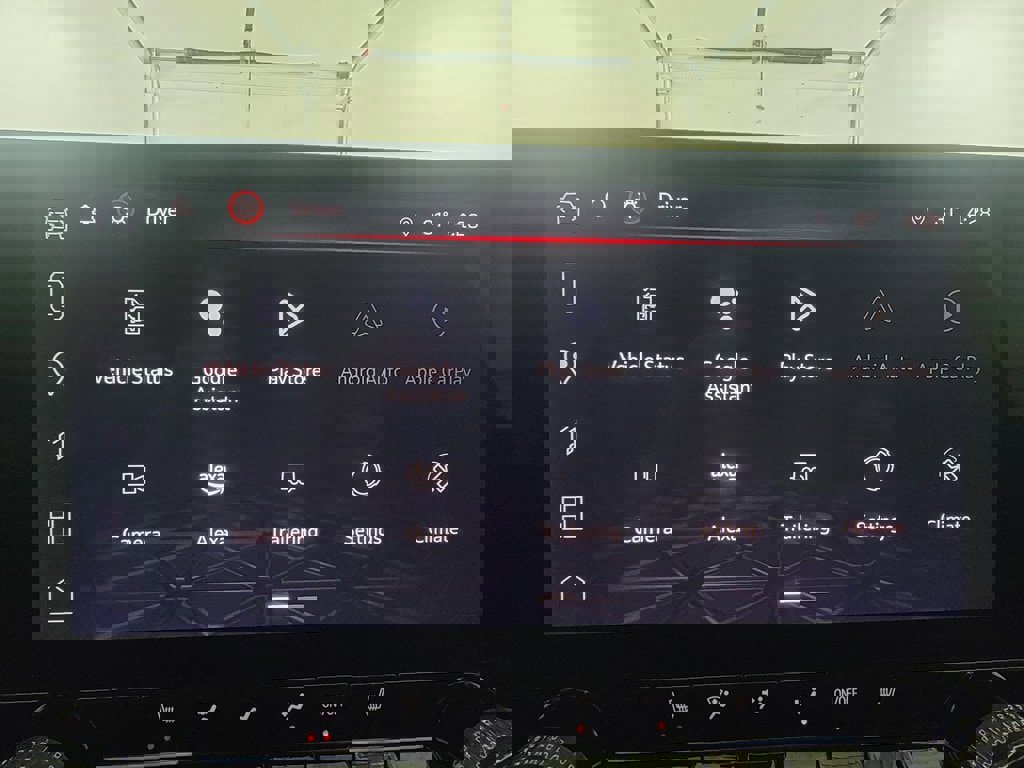 Used 2024 GMC Canyon AT4 w/ Technology Package image 21