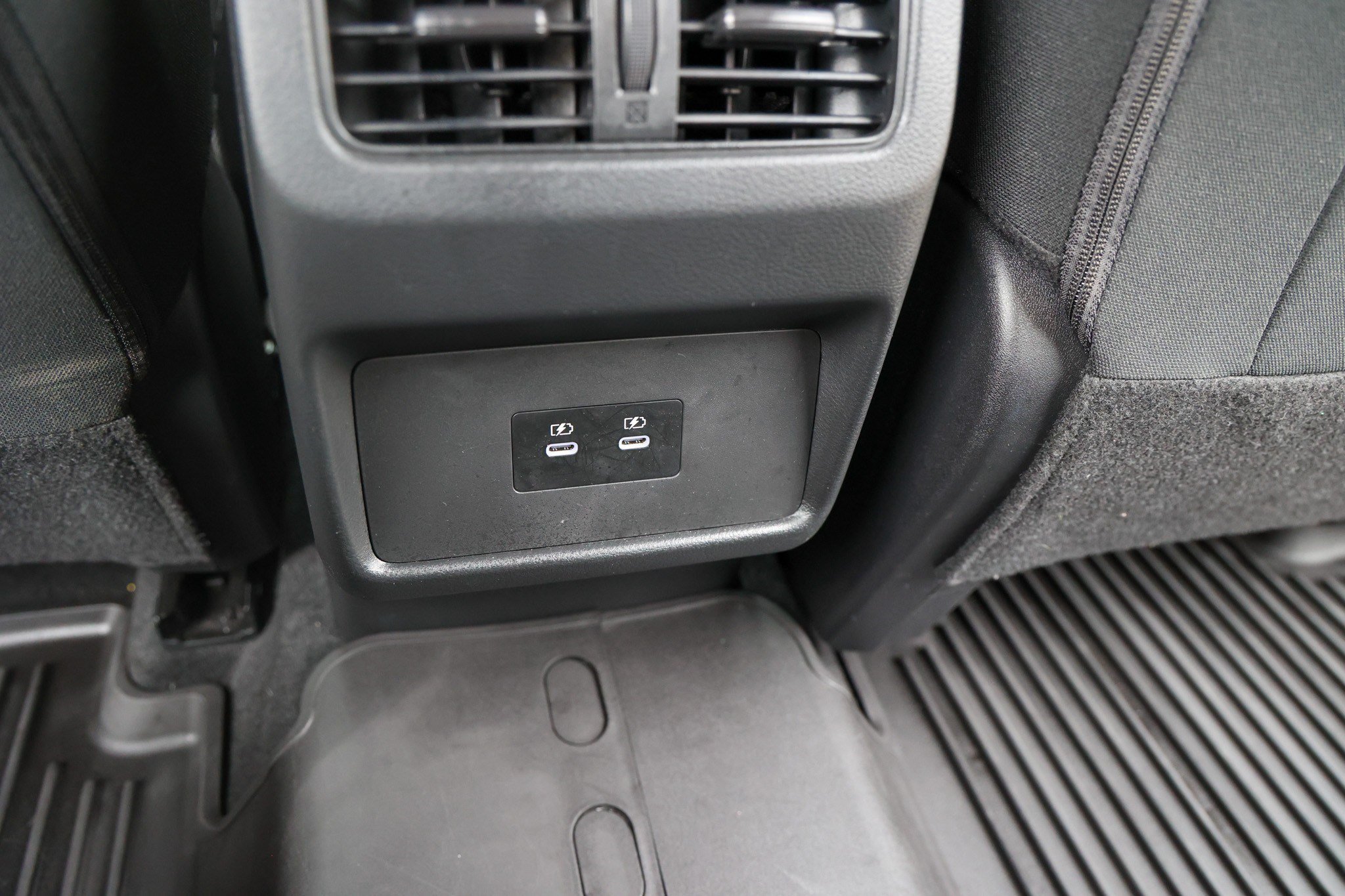 Used 2025 Nissan Rogue SV FWD image 31