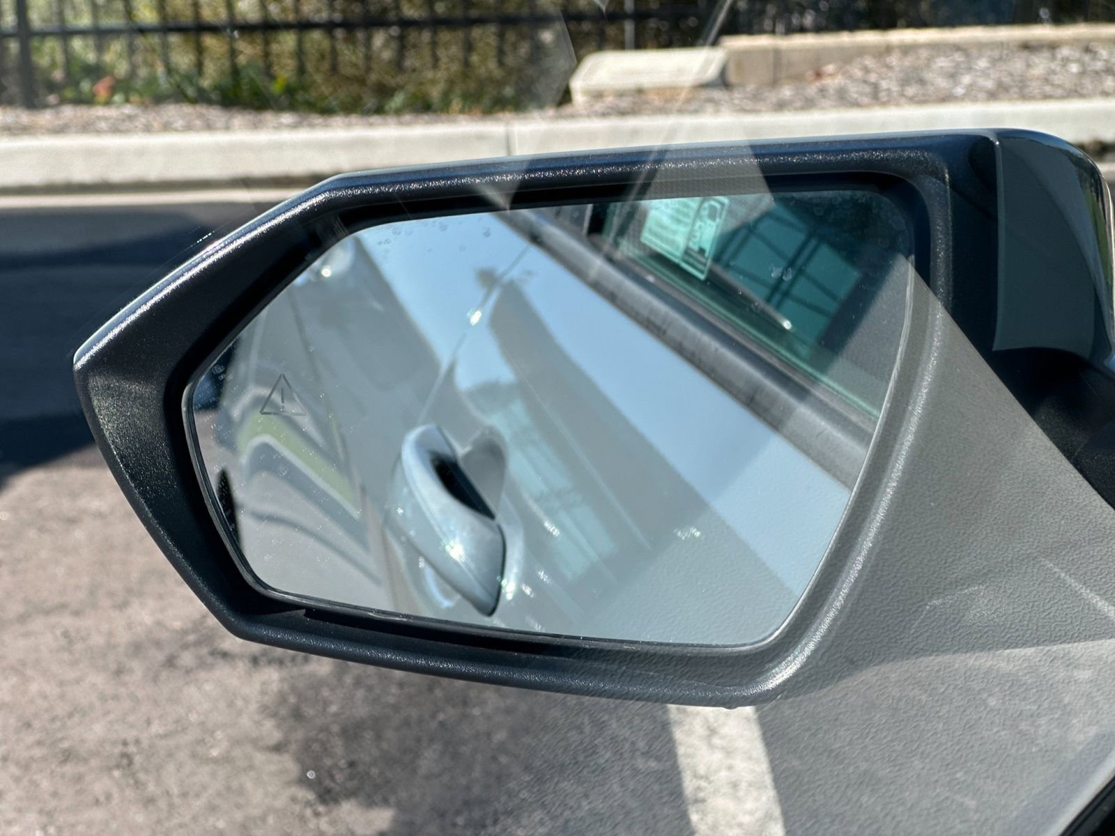 Used 2021 Hyundai Elantra SE image 9