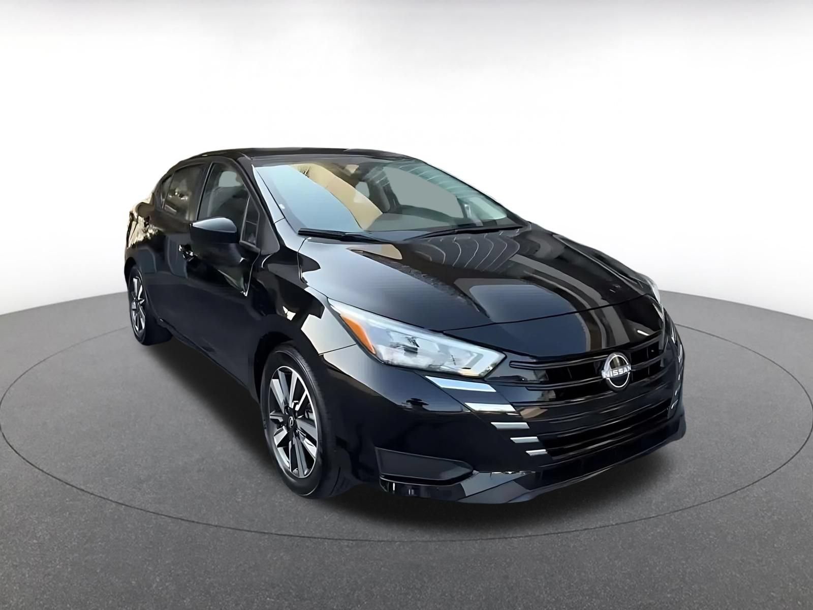 Used 2025 Nissan Versa SV FWD image 3
