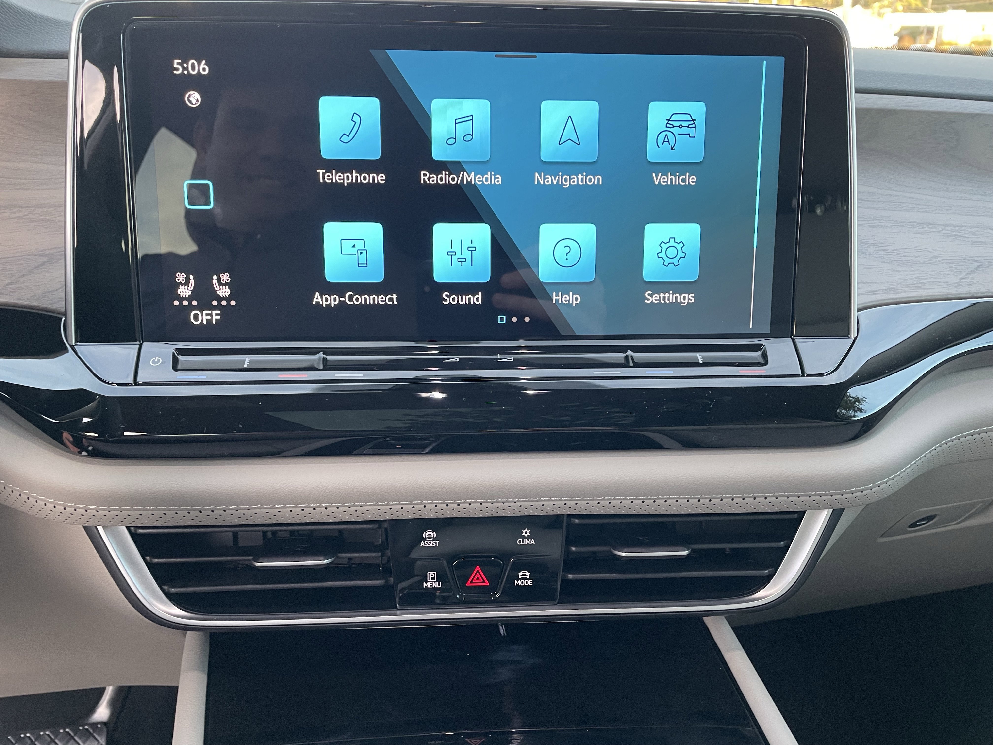 New 2026 Volkswagen Atlas SE image 19