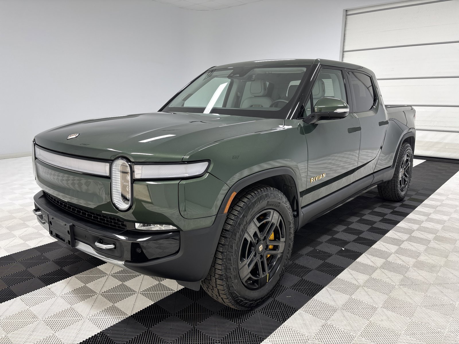 Used 2023 Rivian R1T Adventure