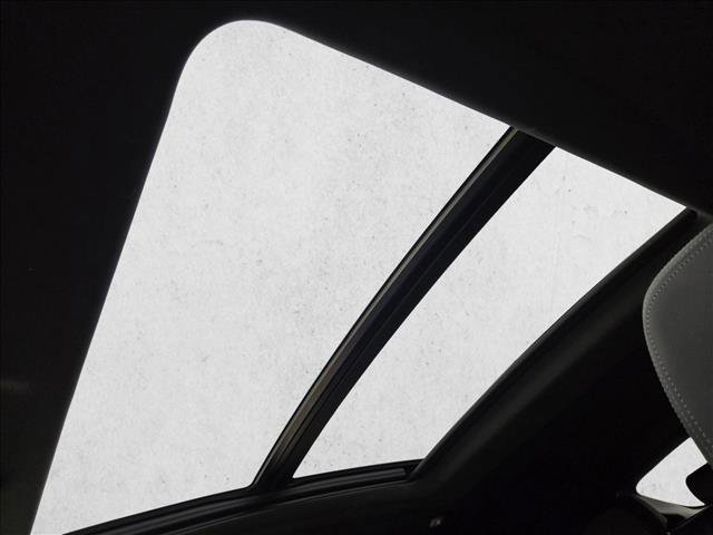 Used 2025 BMW X4 xDrive30i image 16