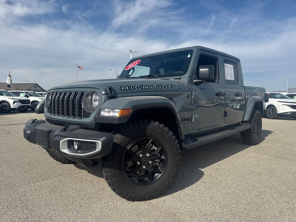 Used 2025 Jeep Gladiator Sport AWD/4WD image 1