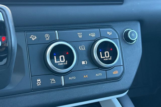 Certified 2025 Land Rover Defender 110 X-Dynamic SE AWD/4WD image 19