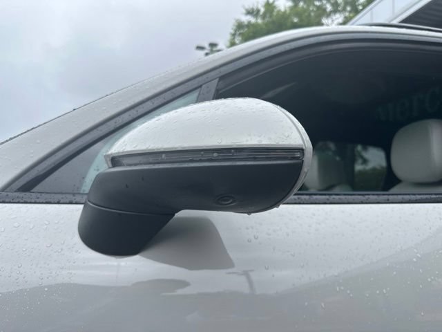 Used 2021 Porsche Cayenne AWD/4WD image 16
